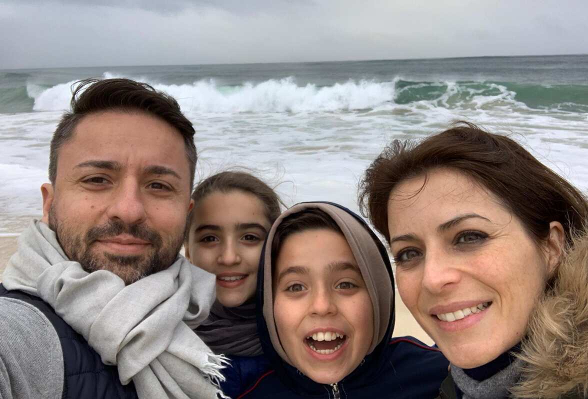 Una famiglia emiliana trapiantata a Sydney: Wladimir assieme ai figli Anna Laura e Riccardo e alla moglie Silvia.È lui ad averci parlato del bensone modenese...