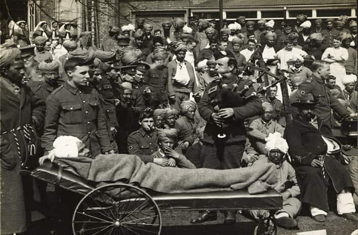 Wounded listening to the bagpipe and sunning themselves