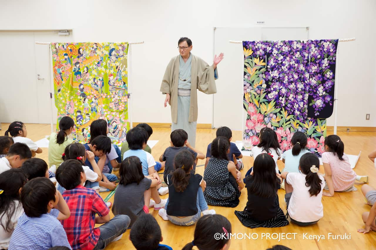 Yoshimasa Takakura who runs a kimono shop in Japan has founded a non-profit organization to create more than 200 kimonos featuring different countries.