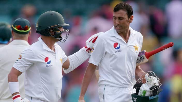 Pakistan's Younis Khan, right, gets a pat on the back from teammate Yasir Shah