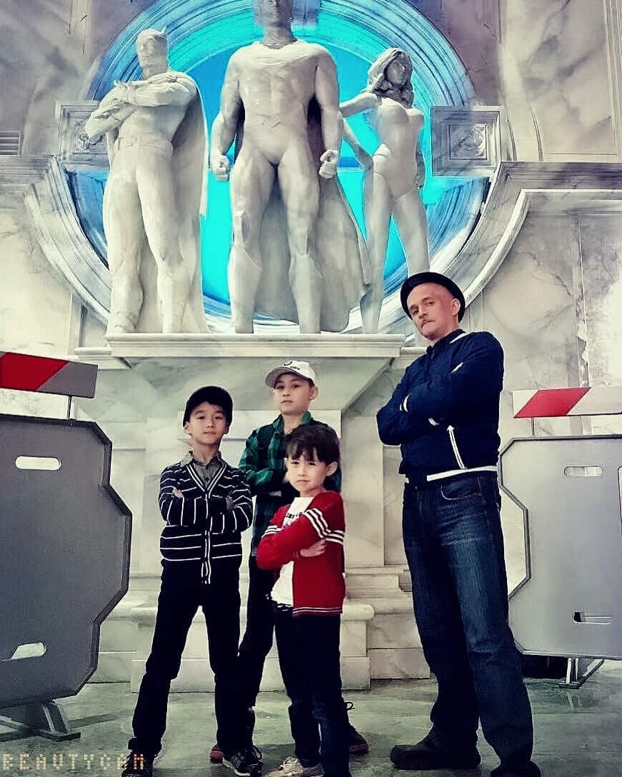 Zoran Jakimov with his three sons