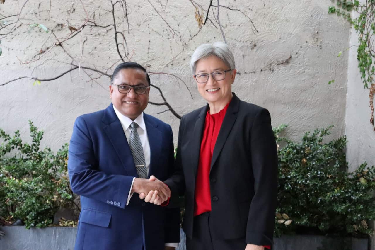SBS Sinhala Vijitha Hearath and Penny Wong.jpg