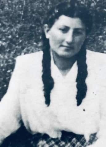 Varvara Kallidopoulou be funky.jpg