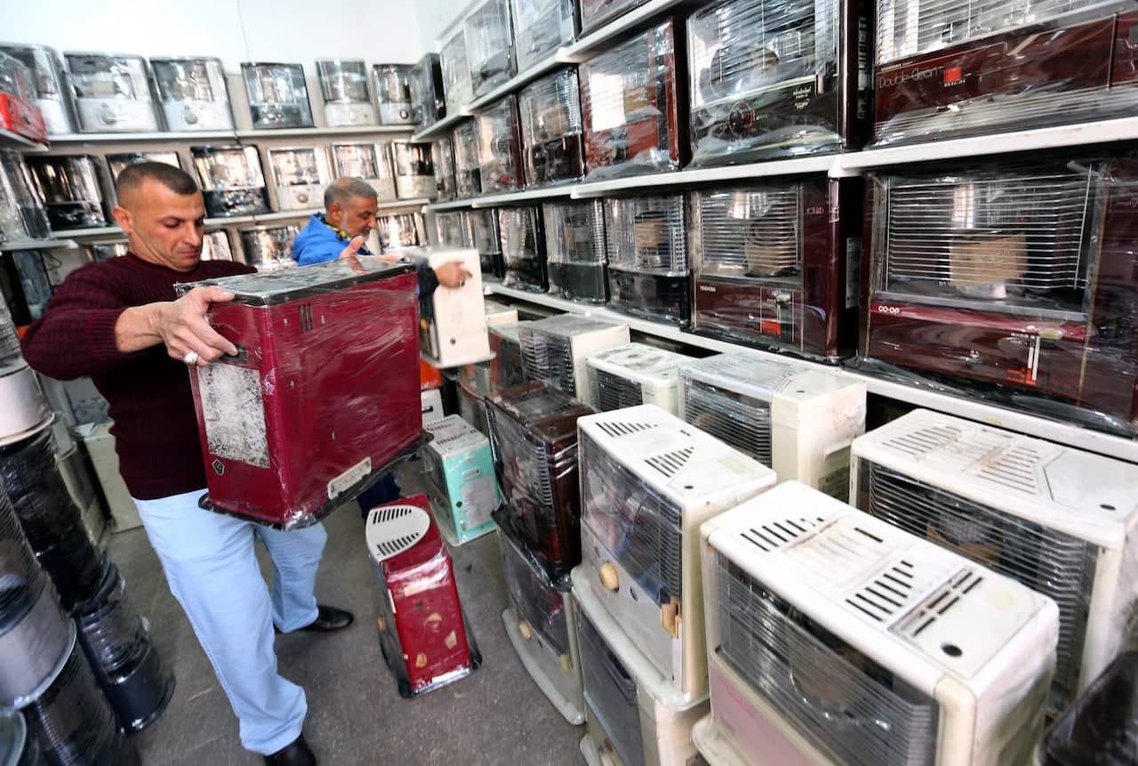 三名雪梨居民上星期懷疑因暖氣故障而吸入過量一氧化碳中毒。