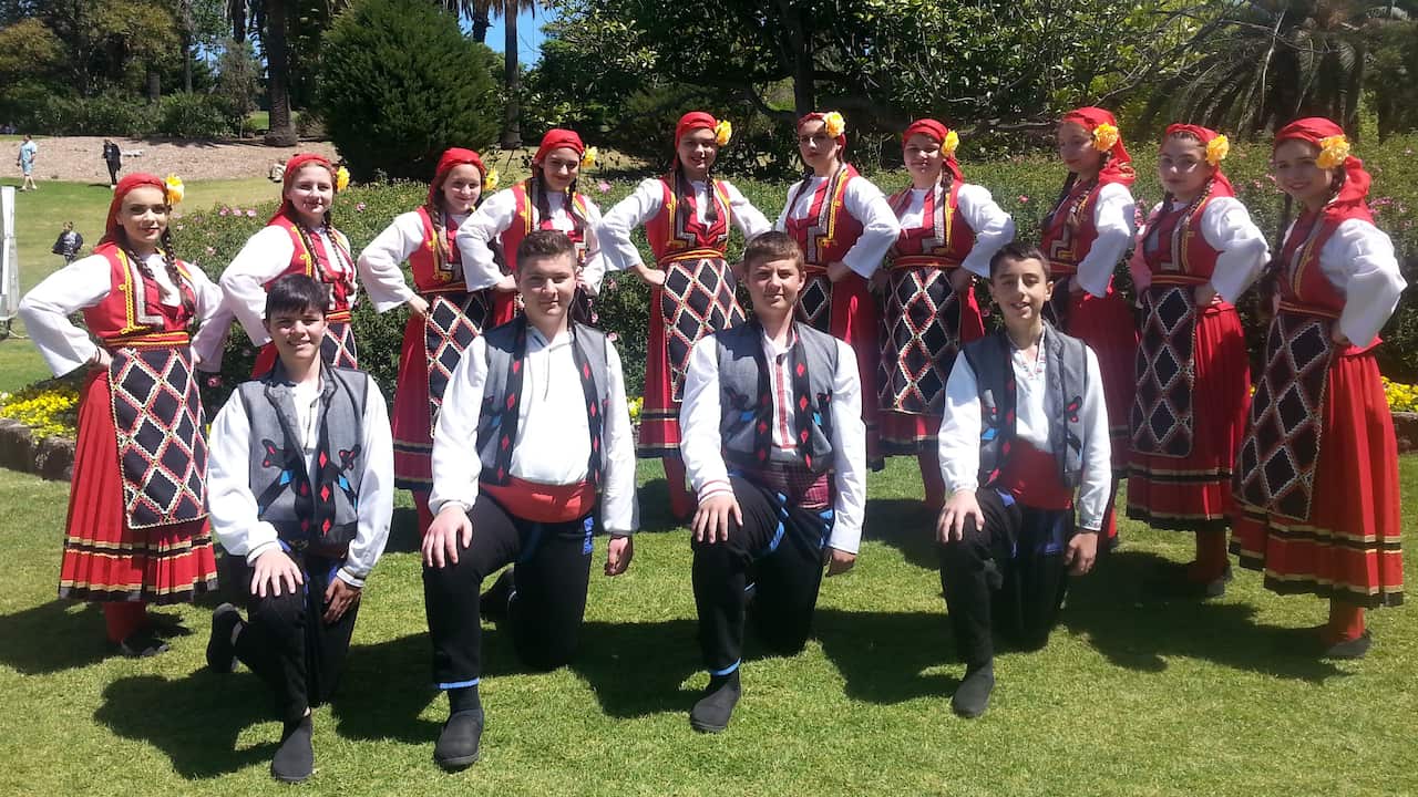 Razigrana makedonka 1.jpg