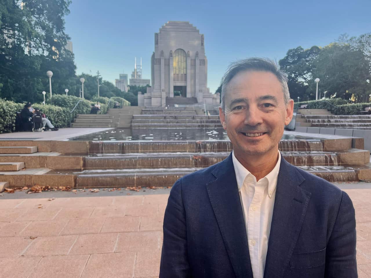 Man standing outside Australian War memorial in Sydney