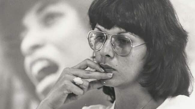 Pat Turner in Alice Springs in 1975 Image Source National Library of Australia.jpg