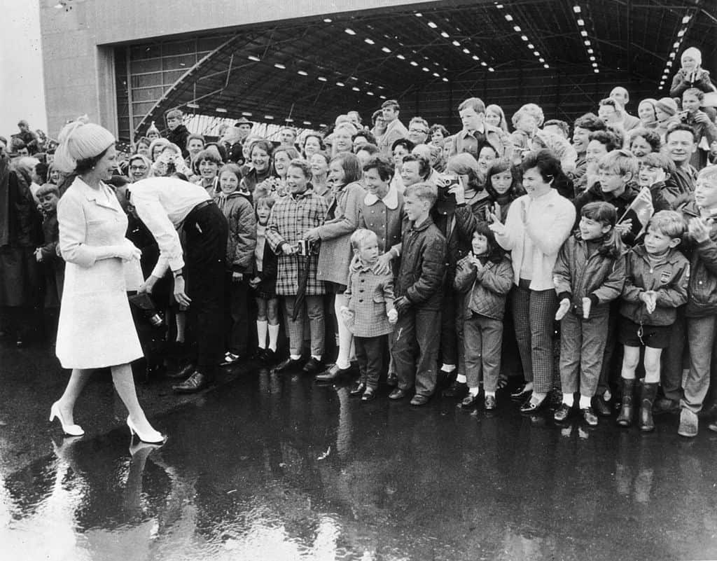 Queen Elizabeth walks towards a crowd of people in Hobart, Tasmania in 1970.