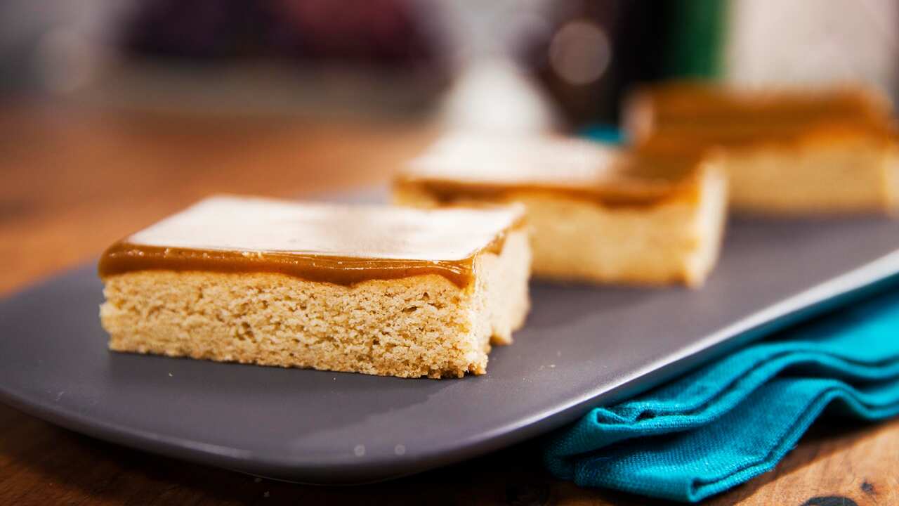 Everyday_Gourmet_S5_Ep27_Mum_s Ginger Crunch.jpg