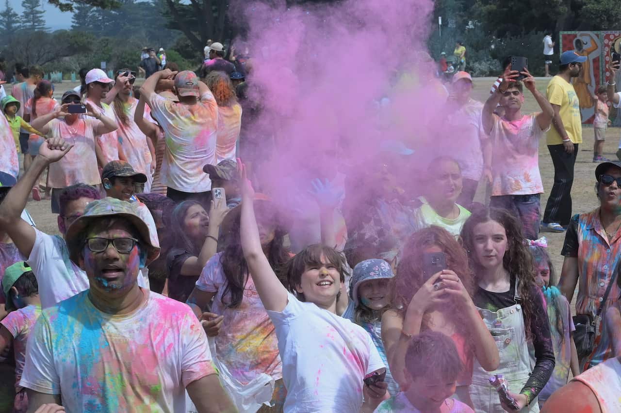 Australia: People celebrating Festivals of colors Holi