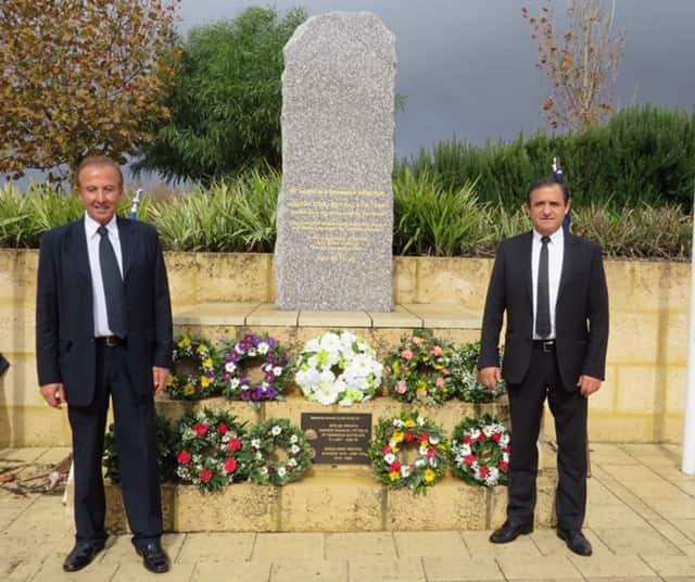 Σάββας Παπασάββας δεξιά.jpg