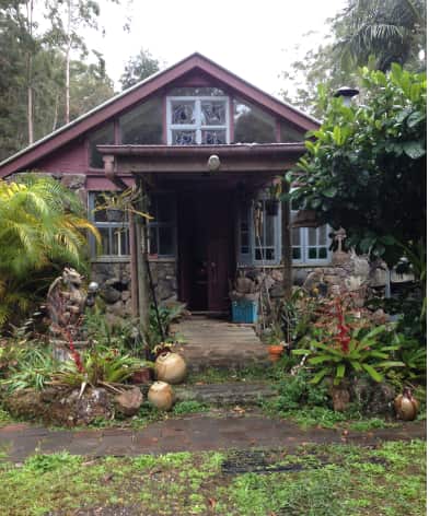  A small stone cottage