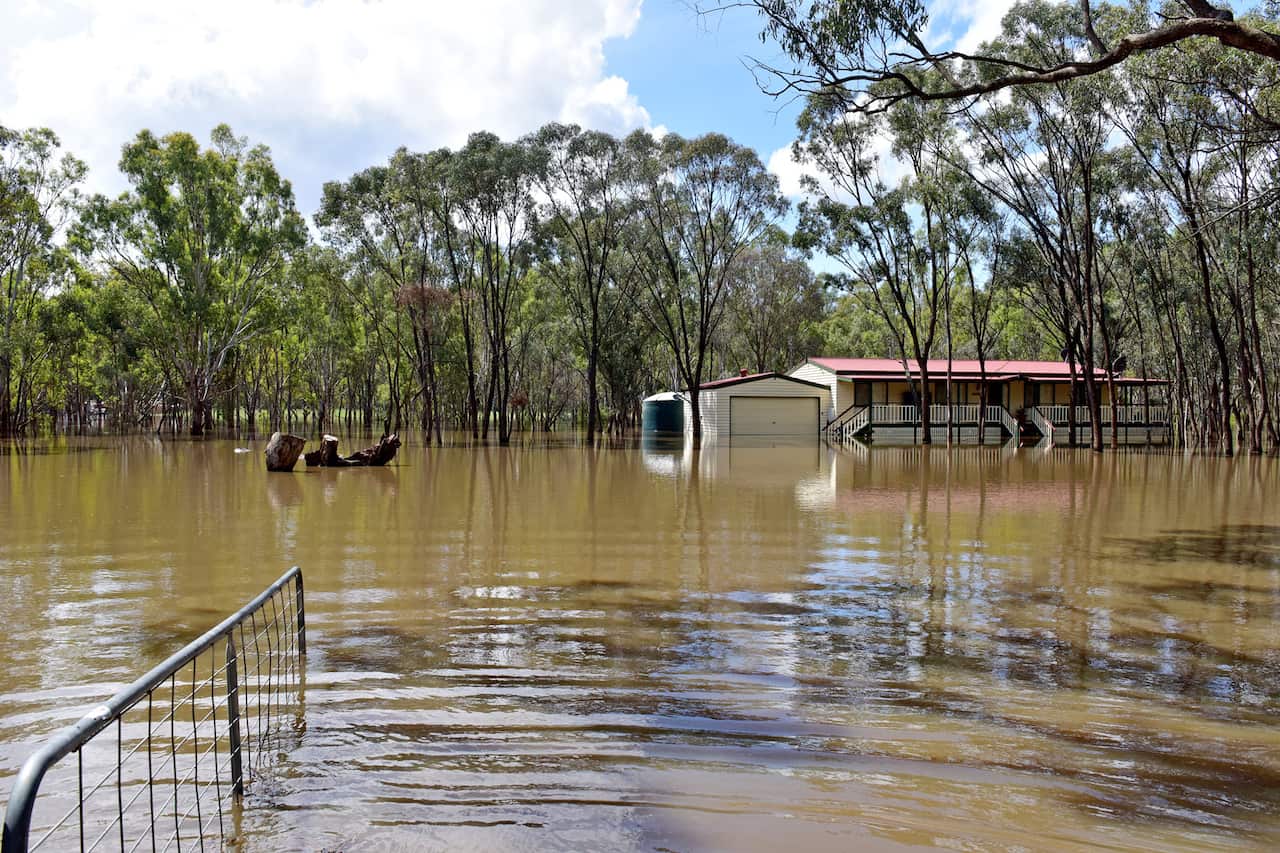 Flooding at Echuca Village (AAP).jpg