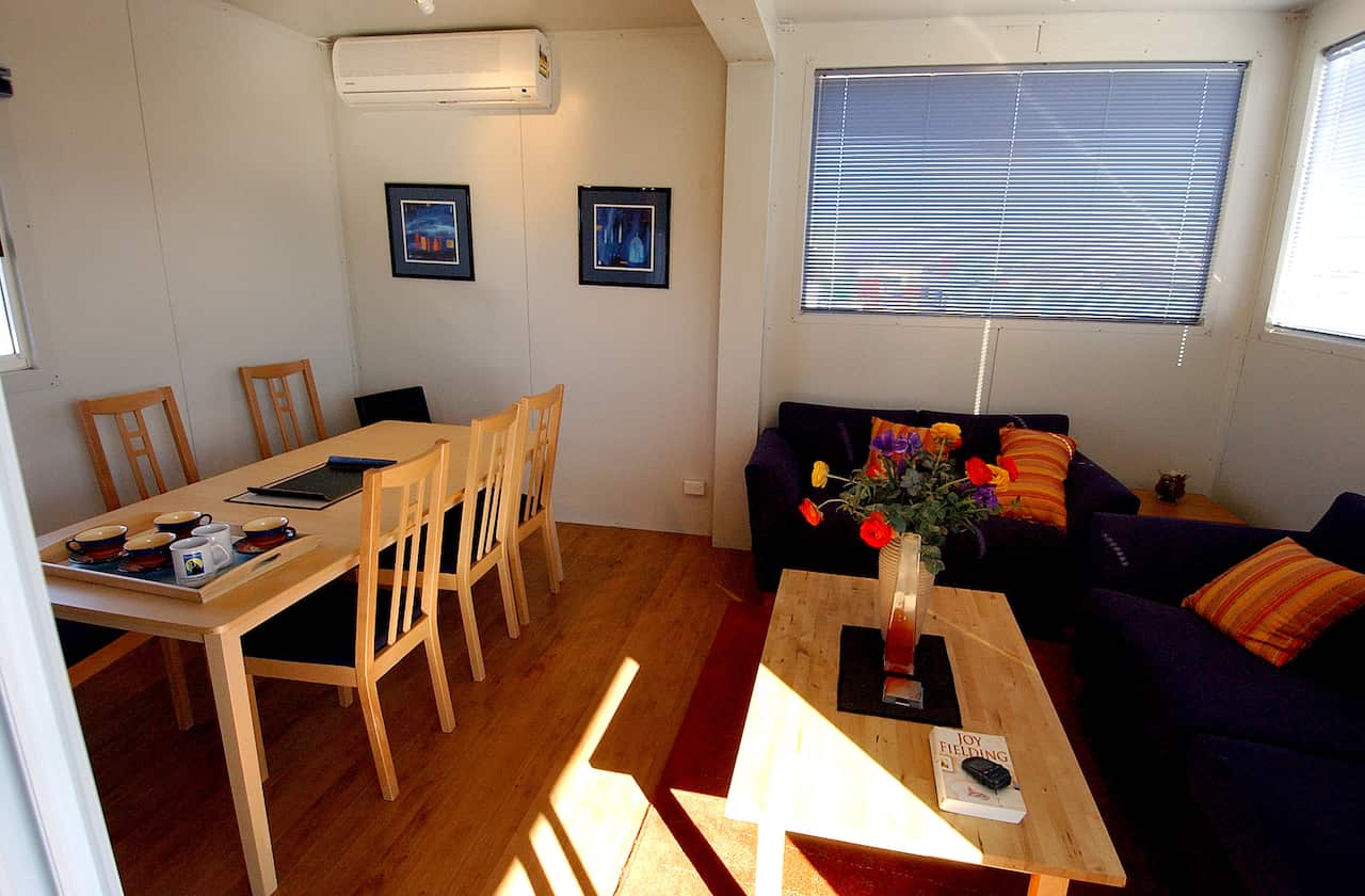 SHIPPING CONTAINER HOUSE