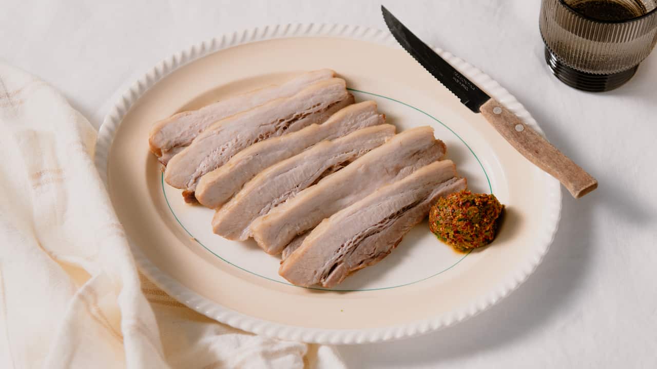 Braised pork belly with fresh shichimi