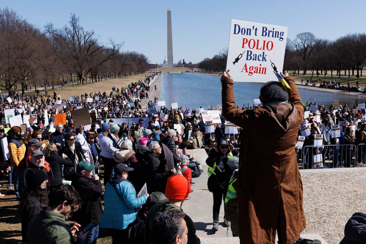 DC: Rally at Lincoln Memorial Against Trump and DOGE’s Science and Research Cuts