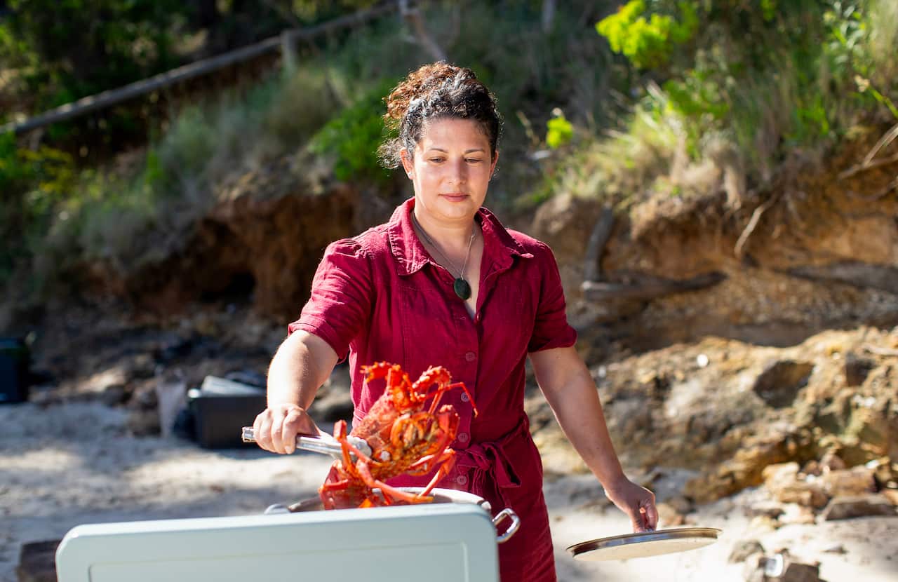 Analiese Gregory cooking crayfish - SBS Food - A Girl's Guide to Hunting, Fishing and Wild Cooking .jpg