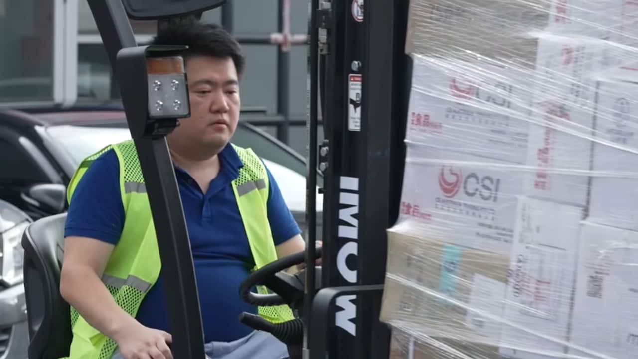 Murrumbeena asian supermarket owner Mark Zhang.png