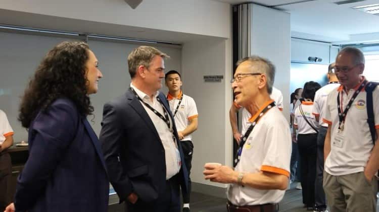 Bác sĩ Võ Văn Phước và Tổng Lãnh Sự Úc tại Sài Gòn