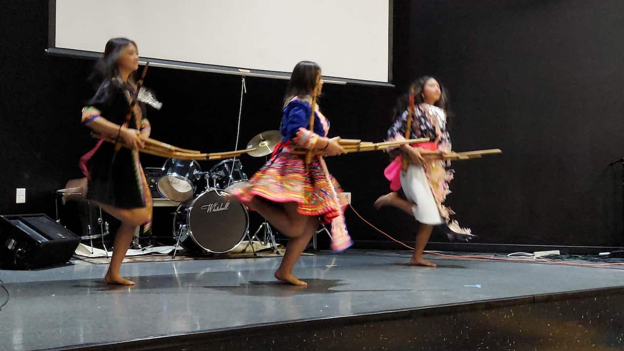 Hmong girls did Hmong pipe reed dancing