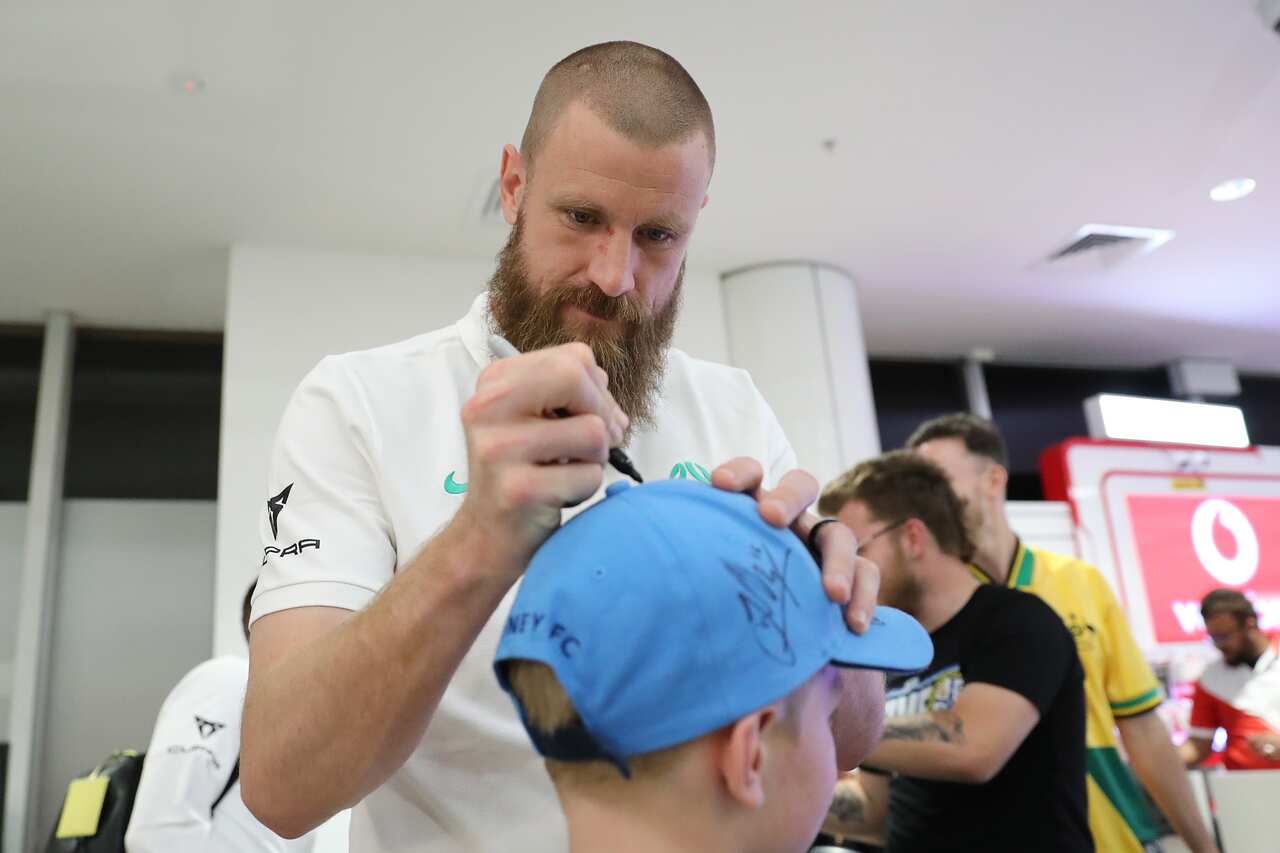 SOCCEROOS ARRIVAL SYDNEY