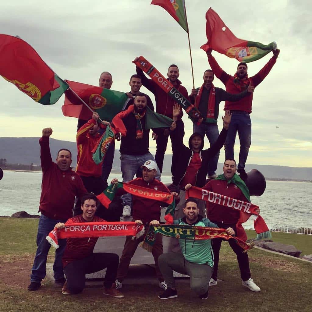 Alfredo Mousinho Esteves com os seus amigos.jpeg