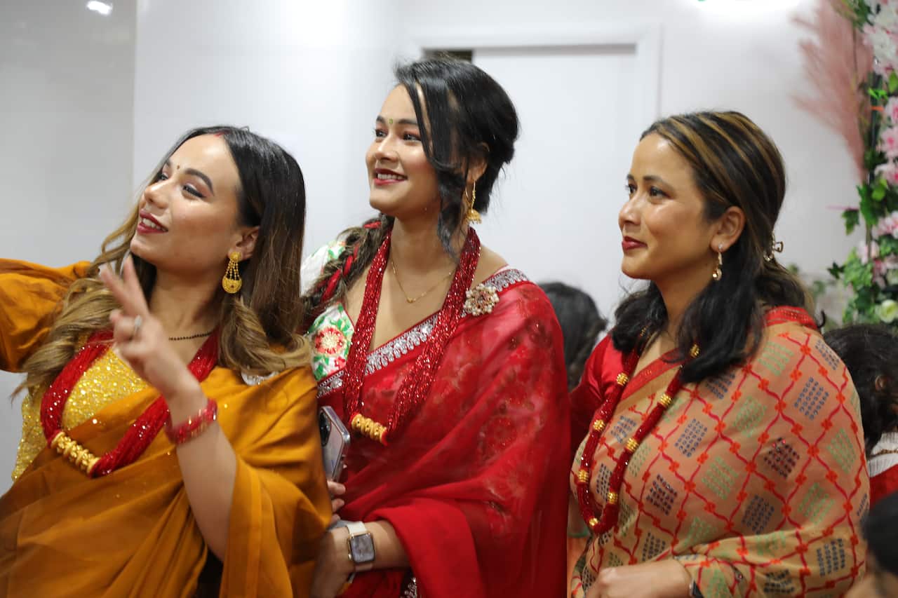 Let's take some selfies! Glimpses from a Teej event in Sydney.