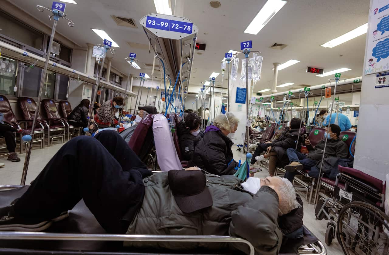 People in hospital with COVID receiving oxygen.