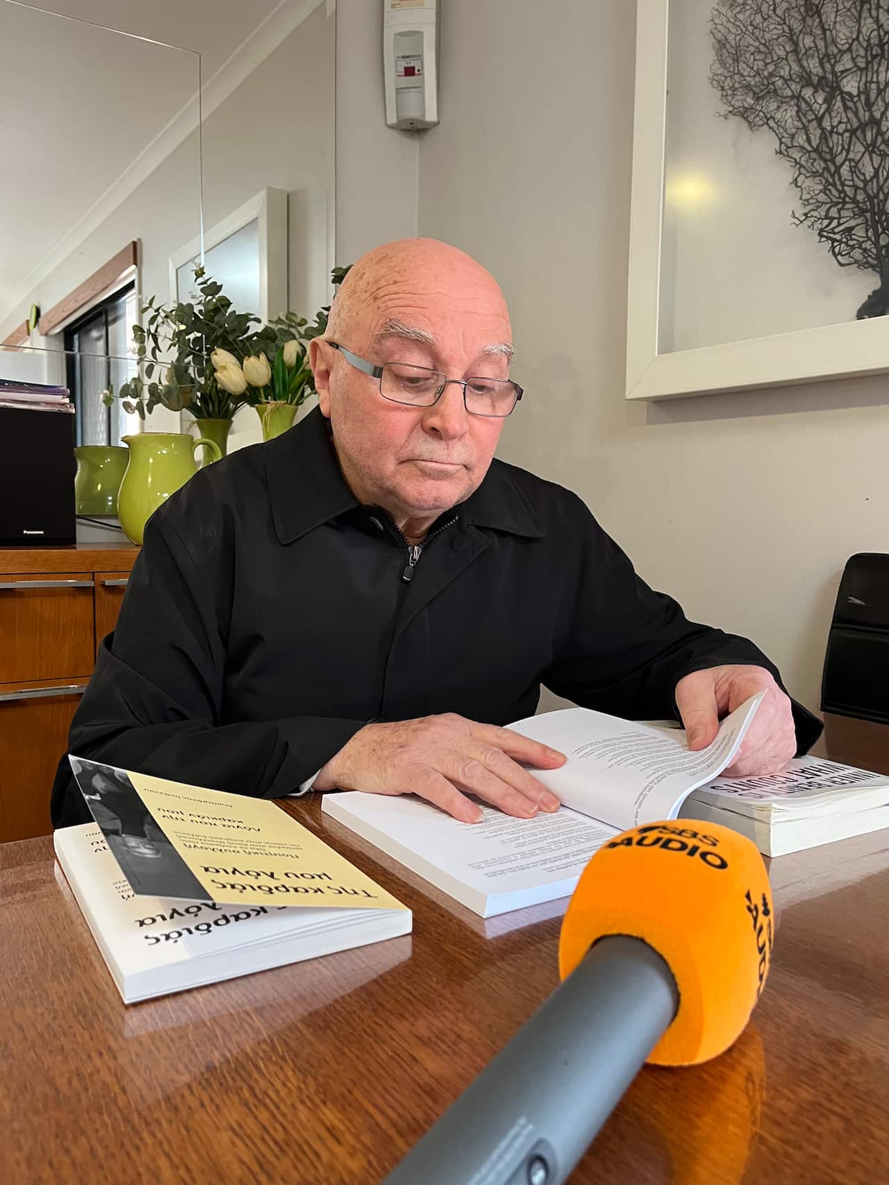 Ο Δημητράκης Ιωάννου στην κατοικία του στην Μελβούρνη 