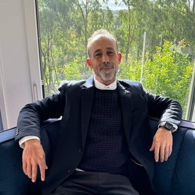 محمد العمري مالك شركة البشير للتعمير في  ولاية فيكتوريا.JPG