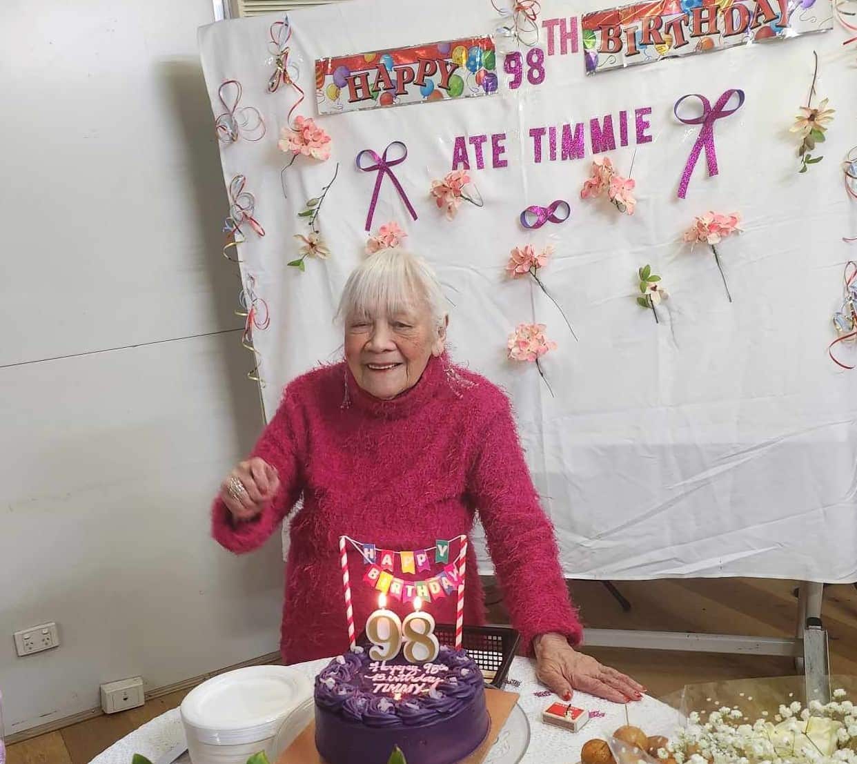 ATE TIMMIE 2 HAPPY CARE.jpg