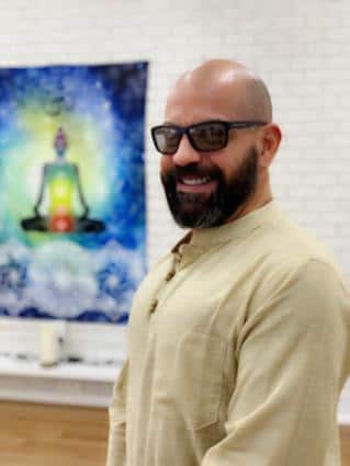 Oswaldo Grillet, profesor de yoga y meditación.