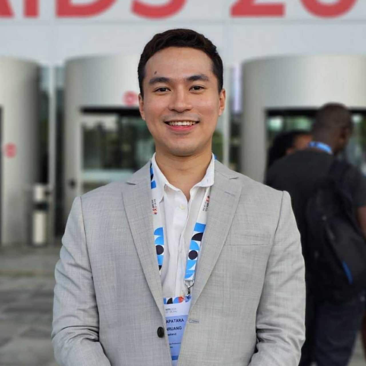 Dr. Jakkrapat edited.jpg