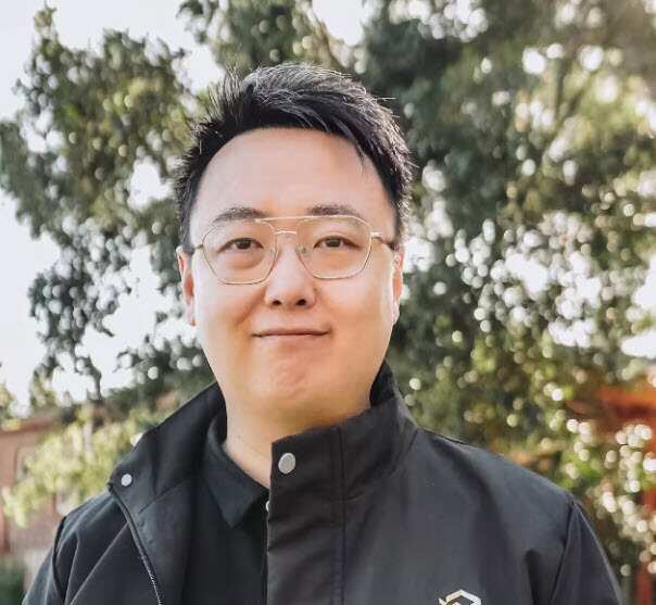 傅凯南，墨尔本某建筑公司董事长