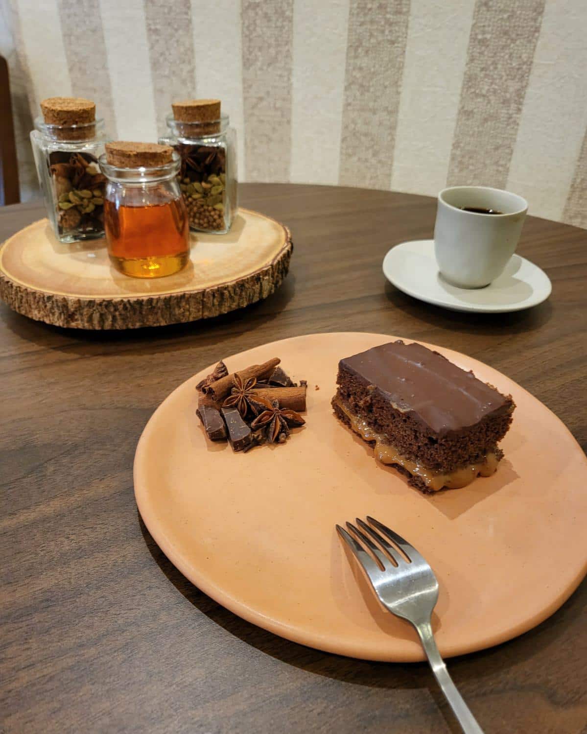 honey cake gabriela macedo.jpeg