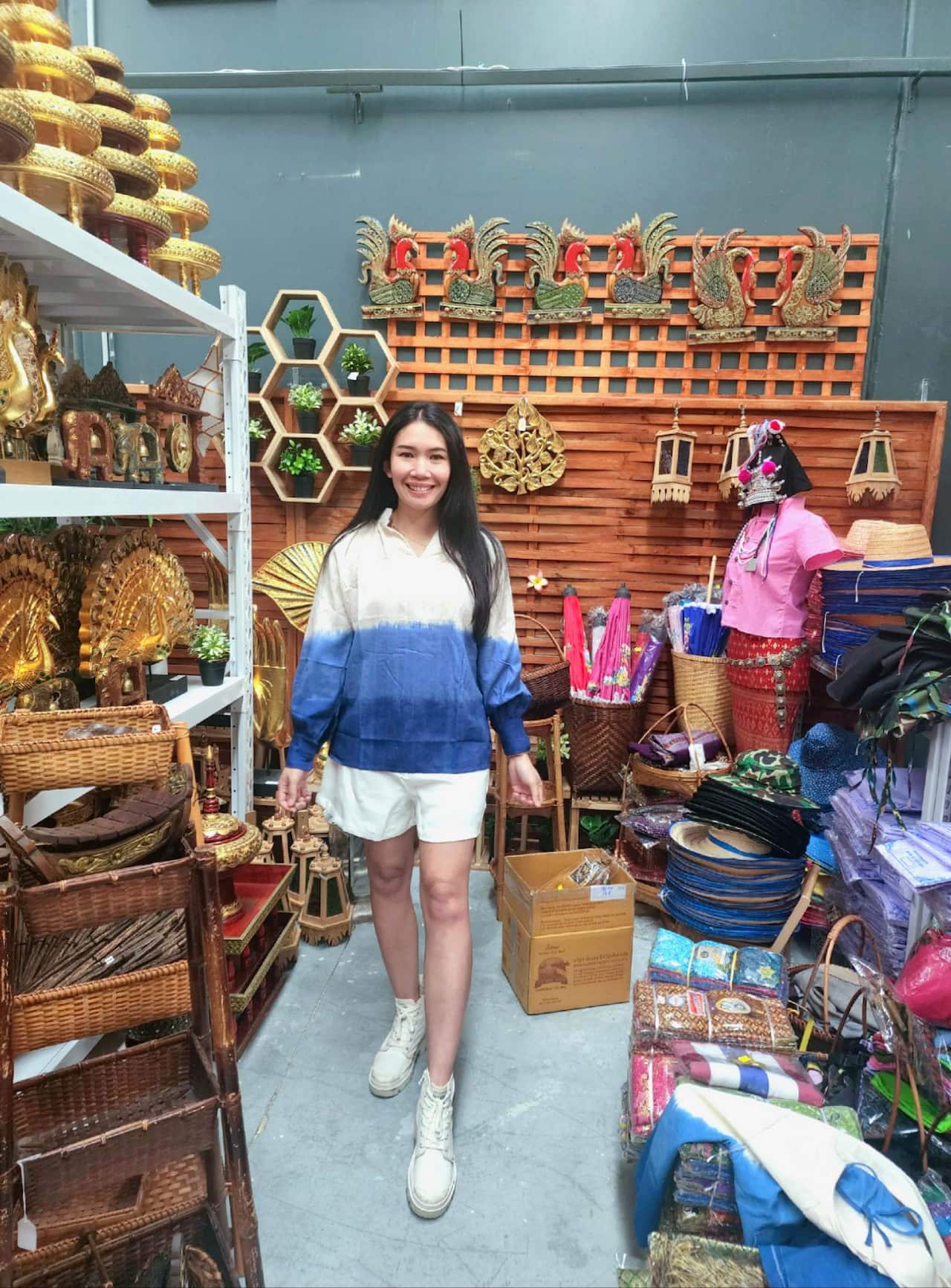 คุณวรรณนิศาและสินค้าไทยที่นำเข้าออสเตรเลีย