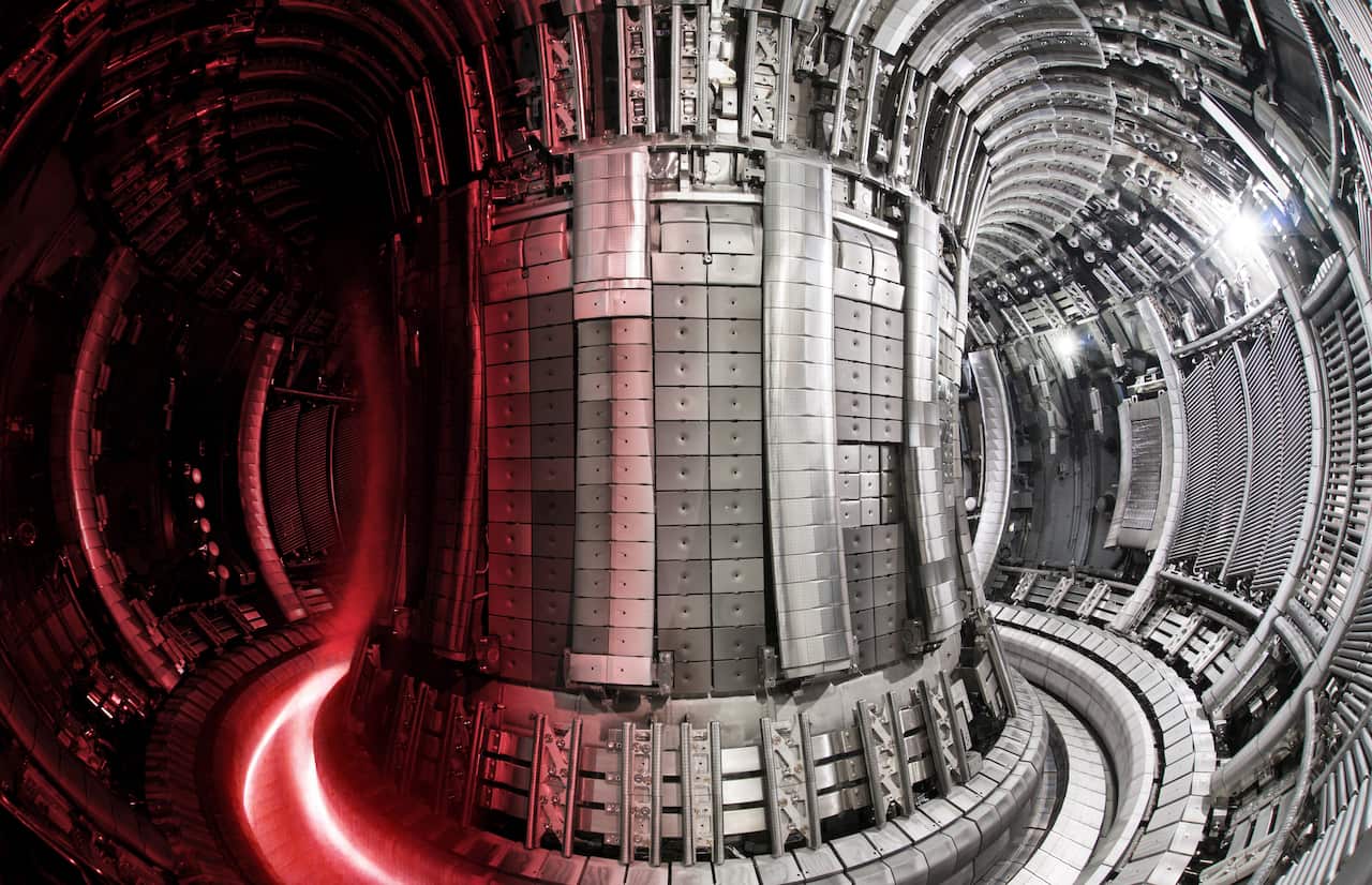 Nuclear-Fusion Reactor Smashes Energy Record