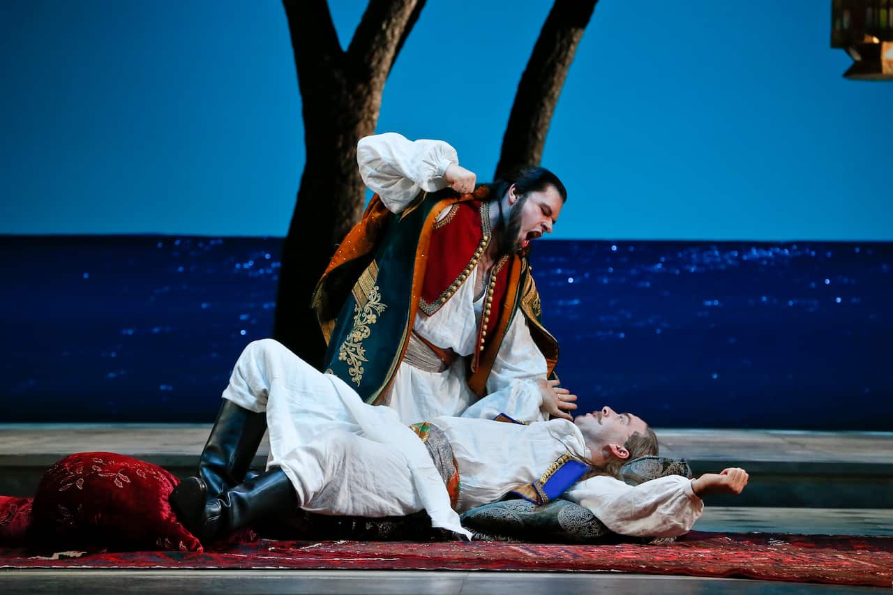 Greek conductor Zoe Zeniodi is making her Opera Australian debut with 'Così fan tutte' at the Sydney Opera House this August (eight performances over 1-17 Aug).