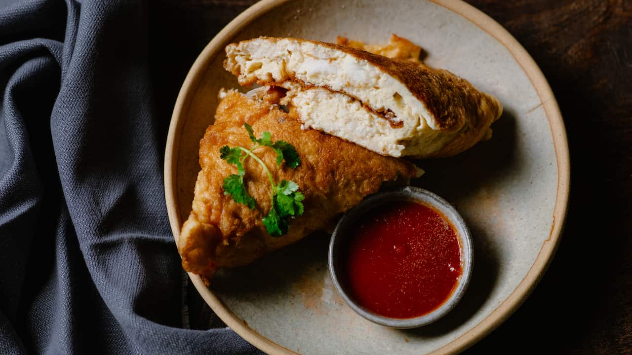 Crab omelette with sriracha