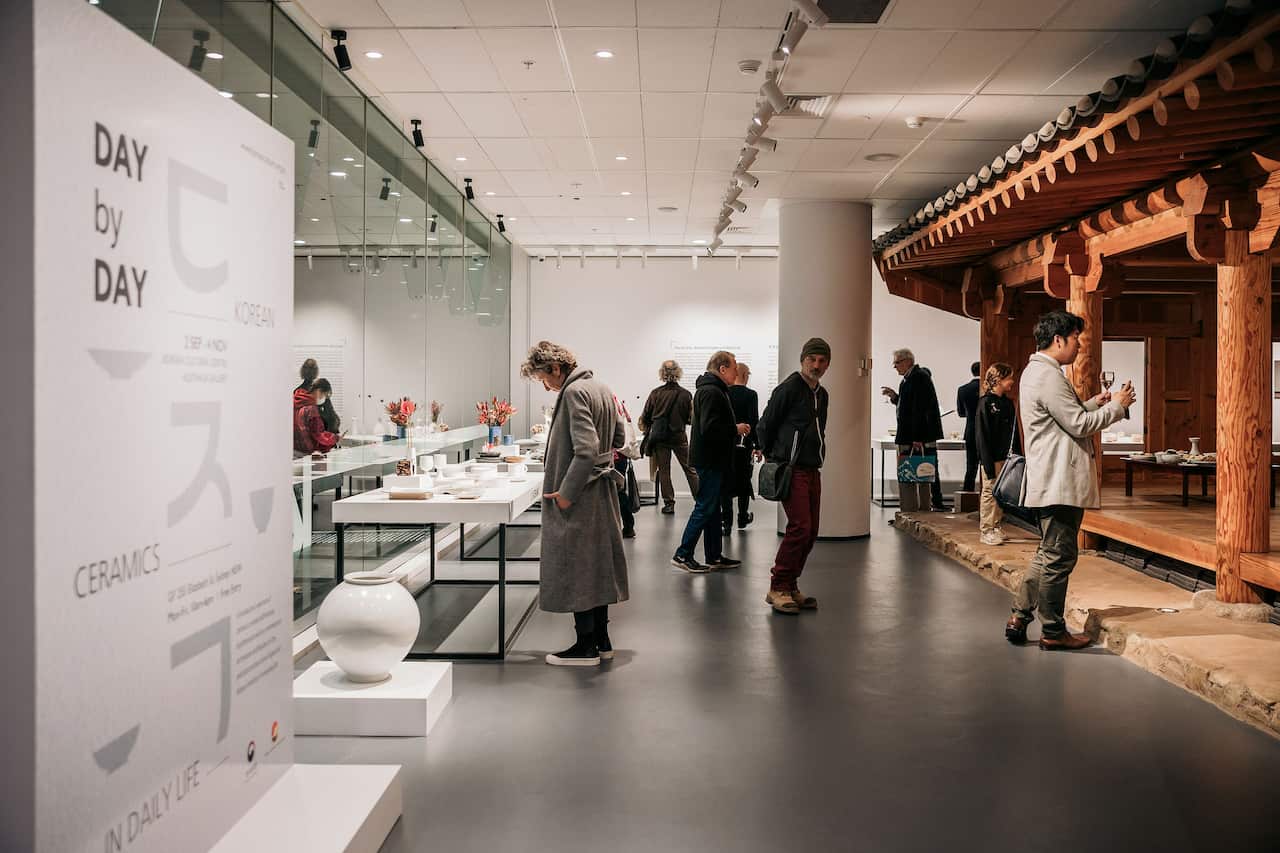 Day by Day Korean Ceramics in Daily Life 01.jpg